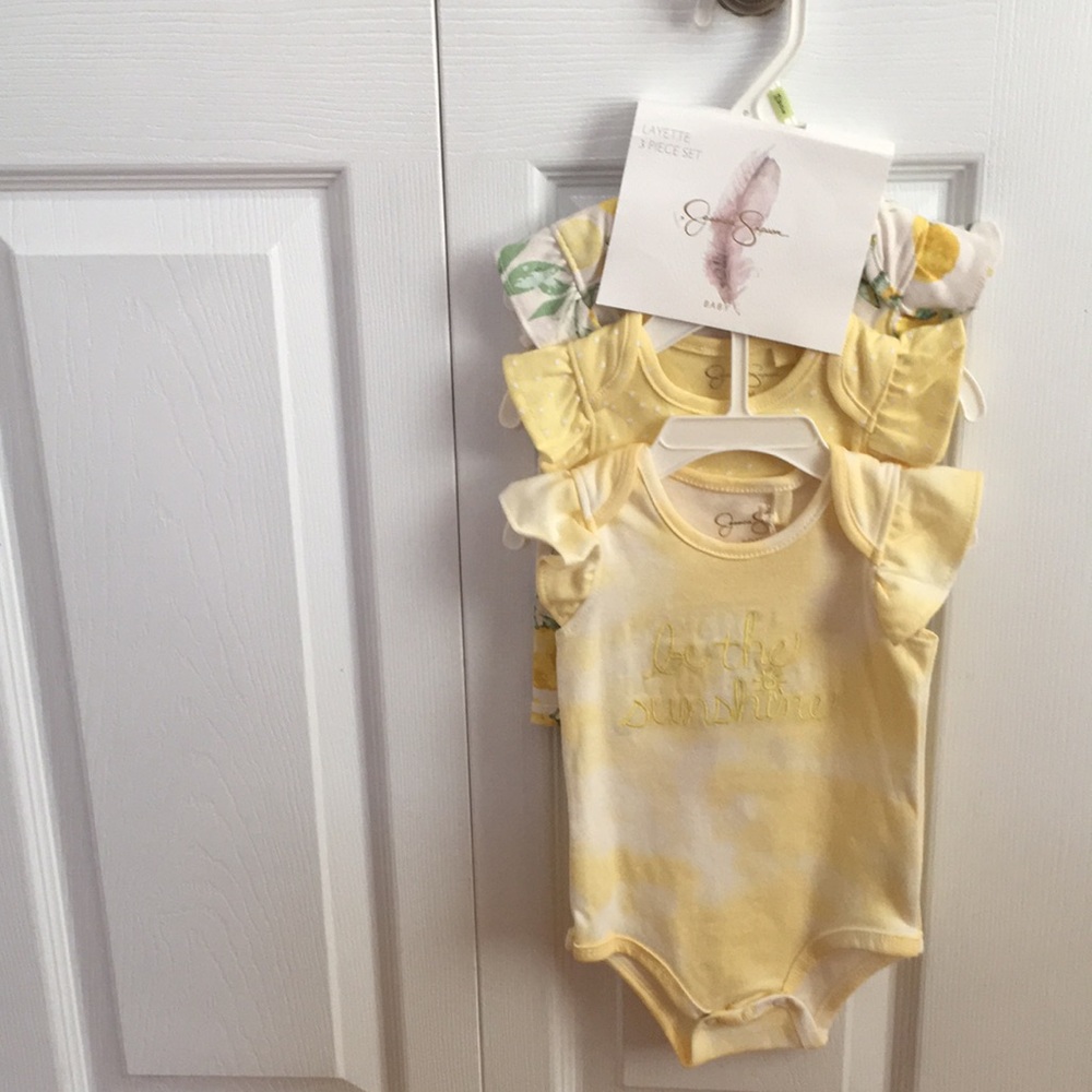 NWT Jessica Simpson Baby 3 Piece Layette Set in “Lemon”